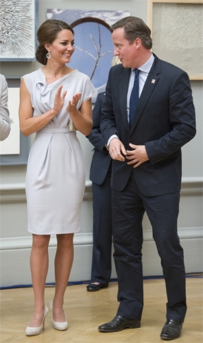 kate-middleton-outfit-13-Luglio-2012-The-Royal-Academy-of-Arts-296x500.jpeg