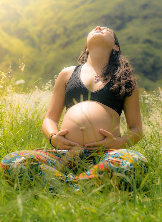 yoga in gravidanza sole