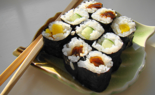 Sushi veg: i maki si possono preparare in casa procurandosi gli ingredienti necessari