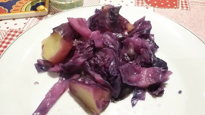 Cavolo viola e patate stufati - Foto: Daniela Zora