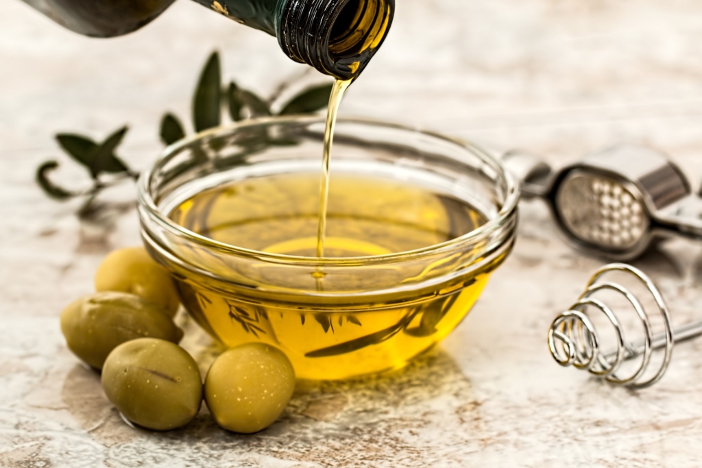 olio di oliva creme antietà naturali