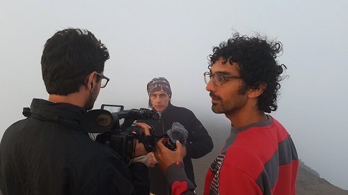 Alessandro Genitori (a destra) e Elis al lavoro sulle pendici del vulcano 