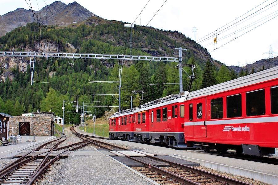 Treno rosso del Bernina ph. Francesco Rasero per eHabitat