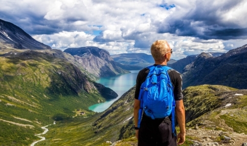 Viaggiatori solitari: tra paura di partire e desiderio di esplorare chi avrà la meglio?