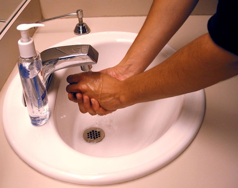 Disinfettante mani fai da te lavare mani