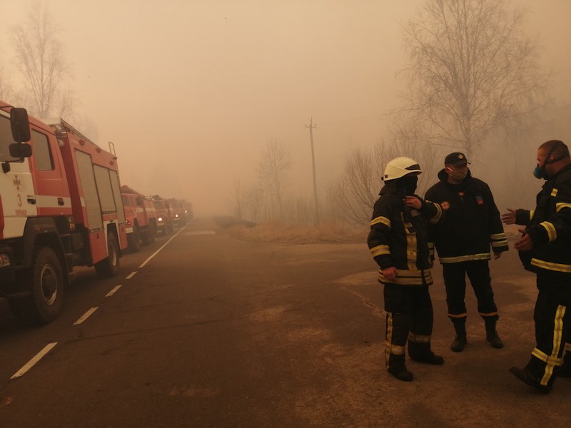 incendi nelle foreste di chernobyl