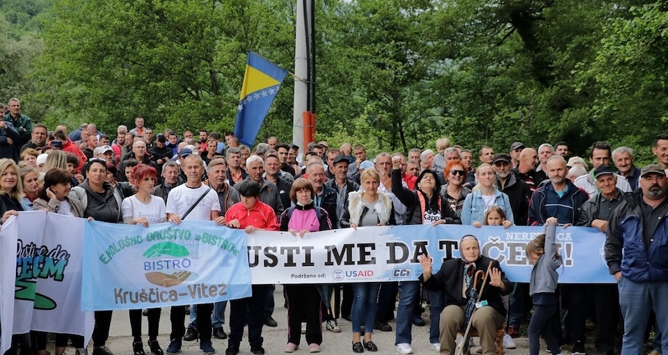 Dighe in Bosnia Protest on Neretvica (c) Svjetlana Panic