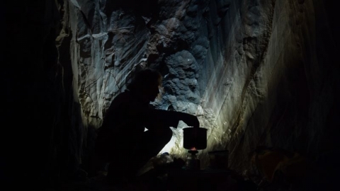 Caveman film di Filippo Dobrilla