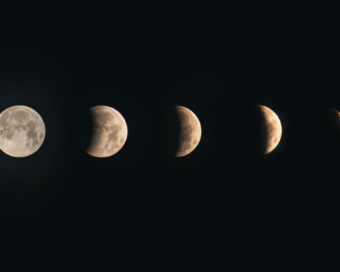 eclissi parziale di luna