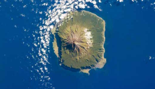 Tristan da Cunha isola veduta dall'alto